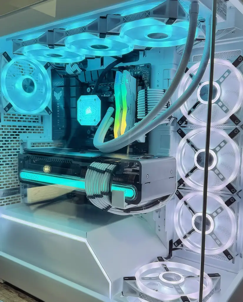 Montaje Gaming PC Phanteks Barajas Montaje Gaming PC Phanteks Barajas